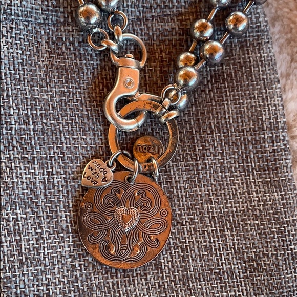 Lizou Silver Necklace - Picture 3 of 3